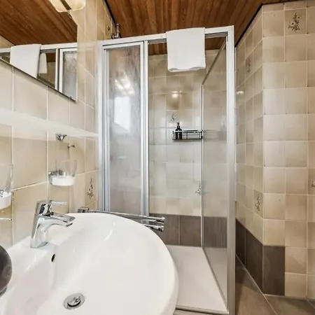 Knurrhahn Dz Hotel